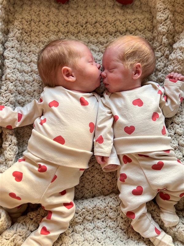 Twins Frankie and Jax